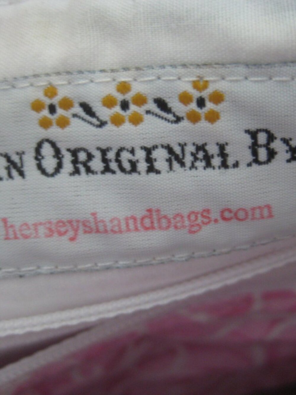 SOFT PINK FLORALS QUILTED ZIPPERED HANDBAG BY HERSEYSHANDBAGS.COM - Picture 2 of 4